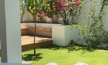 For Sale 4 BR House and Lot with 4 Parking, Multinational Village, Parañaque