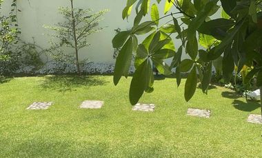 For Sale 4 BR House and Lot with 4 Parking, Multinational Village, Parañaque