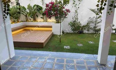 For Sale 4 BR House and Lot with 4 Parking, Multinational Village, Parañaque