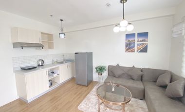For Rent 1-BR Corner Condo Unit (37sqm.) with PLDT Unli Wi-Fi, Davao