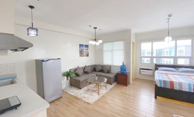 For Rent 1-BR Corner Condo Unit (37sqm.) with PLDT Unli Wi-Fi, Davao