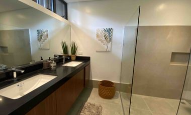 3 Storey Townhouse worth19.7M in The Alcove at Palmera Homes Q.C. - Rey