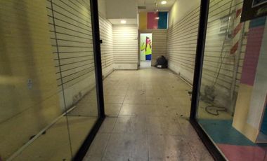 Local en alquiler Av. Rivadavia 7000