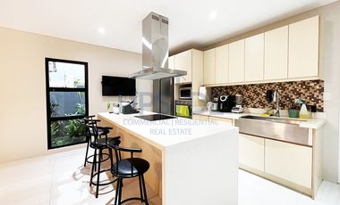 Mirala Nuvali 6 Bedrooms Modern Contemporary House For Sale, Calamba, Laguna