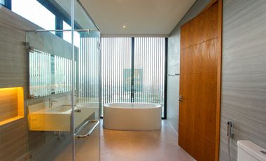 Ultra-Luxury 4-Bedroom Estate with Infinity Pool & City Views–Monterrazas Prime