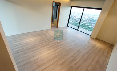 Ultra-Luxury 4-Bedroom Estate with Infinity Pool & City Views–Monterrazas Prime