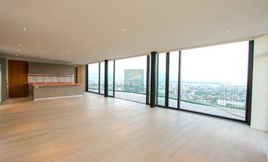 Ultra-Luxury 4-Bedroom Estate with Infinity Pool & City Views–Monterrazas Prime