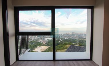 Ultra-Luxury 4-Bedroom Estate with Infinity Pool & City Views–Monterrazas Prime