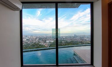 Ultra-Luxury 4-Bedroom Estate with Infinity Pool & City Views–Monterrazas Prime