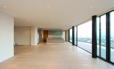 Ultra-Luxury 4-Bedroom Estate with Infinity Pool & City Views–Monterrazas Prime