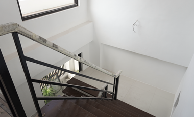4 Br House and Lot with Penthouse FOR SALE at Project 6 Quezon City