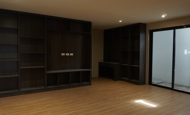 4 Br House and Lot with Penthouse FOR SALE at Project 6 Quezon City