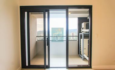 Rare High-Floor 1BR Zen Unit with Bathtub at The Alcoves – Exceptional Value!