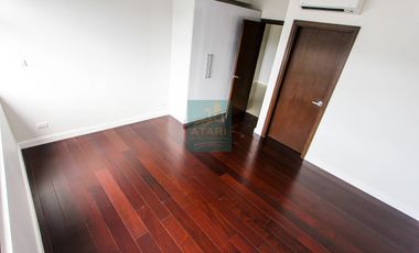 Rare High-Floor 1BR Zen Unit with Bathtub at The Alcoves – Exceptional Value!