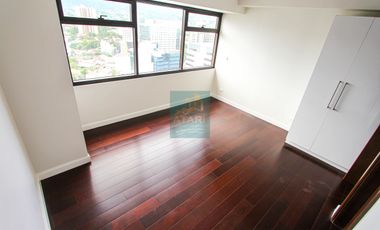 Rare High-Floor 1BR Zen Unit with Bathtub at The Alcoves – Exceptional Value!