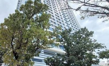 For Sale THE LOOP 1BR Condominium