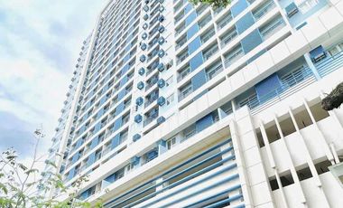 For Sale THE LOOP 1BR Condominium
