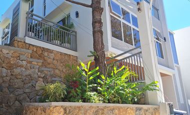 Baguio - 3 Storey Residential S/D with Roof Deck, Ready to Move-in with View