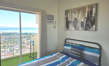 23F (Penthouse) _ 1BR Corner Unit 2 Balconies with PLDT Unlimited Wi-Fi