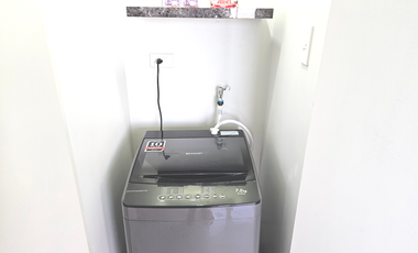 23F (Penthouse) _ 1BR Corner Unit 2 Balconies with PLDT Unlimited Wi-Fi