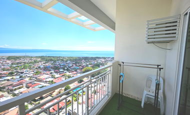 23F (Penthouse) _ 1BR Corner Unit 2 Balconies with PLDT Unlimited Wi-Fi