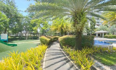 23F (Penthouse) _ 1BR Corner Unit 2 Balconies with PLDT Unlimited Wi-Fi