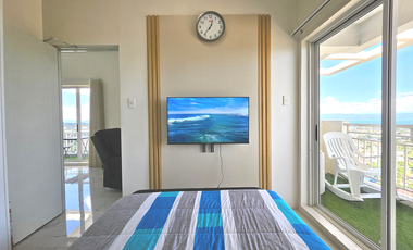 23F (Penthouse) _ 1BR Corner Unit 2 Balconies with PLDT Unlimited Wi-Fi