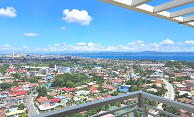 23F (Penthouse) _ 1BR Corner Unit 2 Balconies with PLDT Unlimited Wi-Fi