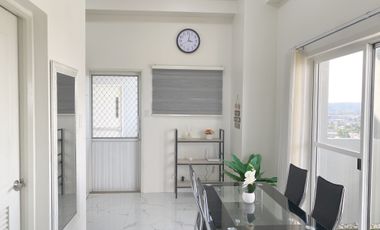 23F (Penthouse) _ 1BR Corner Unit 2 Balconies with PLDT Unlimited Wi-Fi