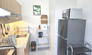 23F (Penthouse) _ 1BR Corner Unit 2 Balconies with PLDT Unlimited Wi-Fi