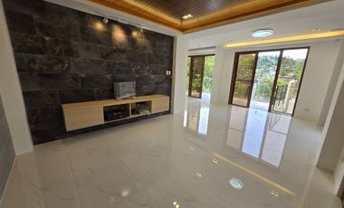 Four-Bedroom Brand New House with Mountain View