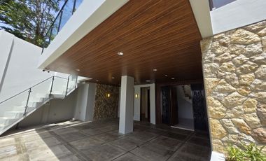 Four-Bedroom Brand New House with Mountain View