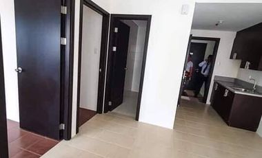 2 Bedroom Corner Unit For Sale in Pioneer Woodlands Boni Mandaluyong near MRT