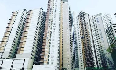 2 Bedroom Corner Unit For Sale in Pioneer Woodlands Boni Mandaluyong near MRT