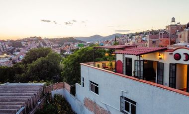 Departamento en RENTA en Pastita amueblado con servicios incluidos.