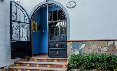 Departamento en RENTA en Pastita amueblado con servicios incluidos.