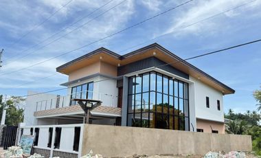Brand New 4 Bedrooms House and Lot for Sale!