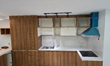 Manila near to ubelt and hospital 5 br townhouse