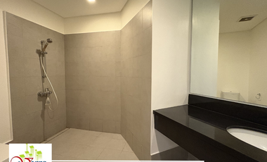 For Lease in Garden Towers: 3 Bedrooms with Sunroom, Parking, Semi Furnished