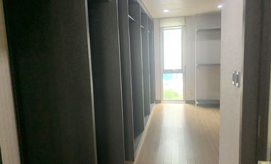 3 Bedroom Condo with parking for Sale in Clark Pampanga