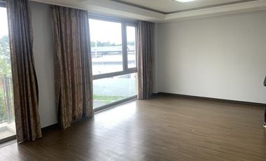 3 Bedroom Condo with parking for Sale in Clark Pampanga