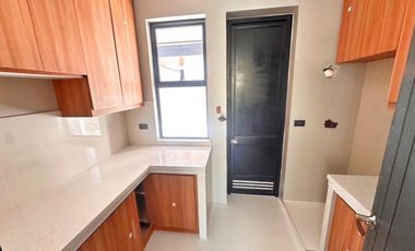 FOR SALE NEWLY BUILD ELEGANT MODERN DESIGN HOUSE IN BF HOMES PARANAQUE
