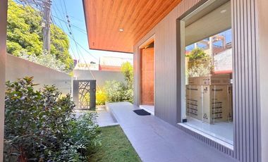 FOR SALE NEWLY BUILD ELEGANT MODERN DESIGN HOUSE IN BF HOMES PARANAQUE