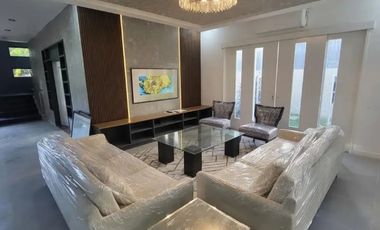Ayala Alabang Modern House  5 Bedrooms for Rent.