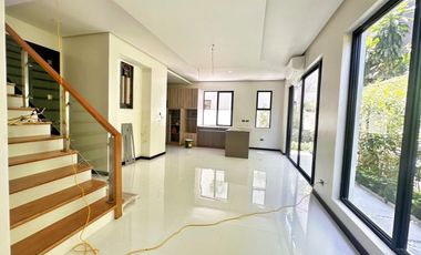 FOR SALE MODERN SEMI FURNISHED HOUSE AND LOT IN BF HOMES PARANAQUE