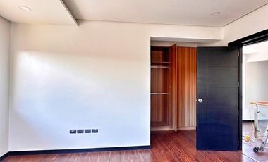 FOR SALE MODERN SEMI FURNISHED HOUSE AND LOT IN BF HOMES PARANAQUE