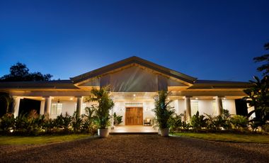 Exquisite Italian-Inspired Luxury Home in Panglao Island: A Stunning 5-Bedroom