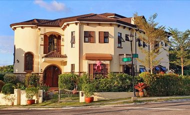 FOR SALE BEAUTIFUL TUSCAN MEDITTERANEAN VILLA in AYALA WESTGROVE