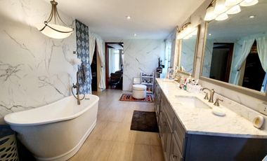 FOR SALE BEAUTIFUL TUSCAN MEDITTERANEAN VILLA in AYALA WESTGROVE