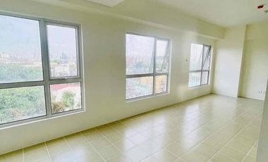 For Sale Bi-Level 2 bedroom w/ balcony Condominium in Sta Mesa Manila for Sale